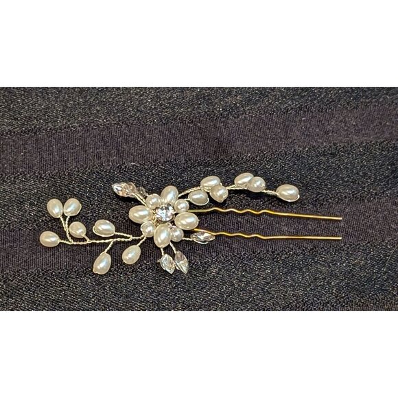 Elegant Faux Pearl & Crystal Bridal Hair Pin - Picture 1 of 3